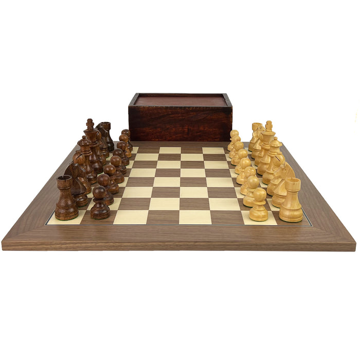 TIMELESS (including box) | Walnut & Maple Board | 45mm Squares