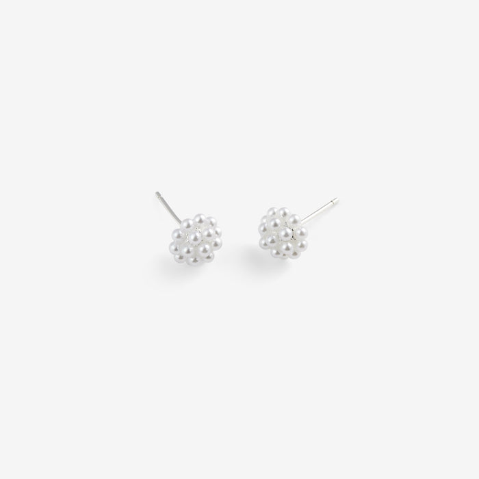 Tuuli | Silver Pearl Flower Studs