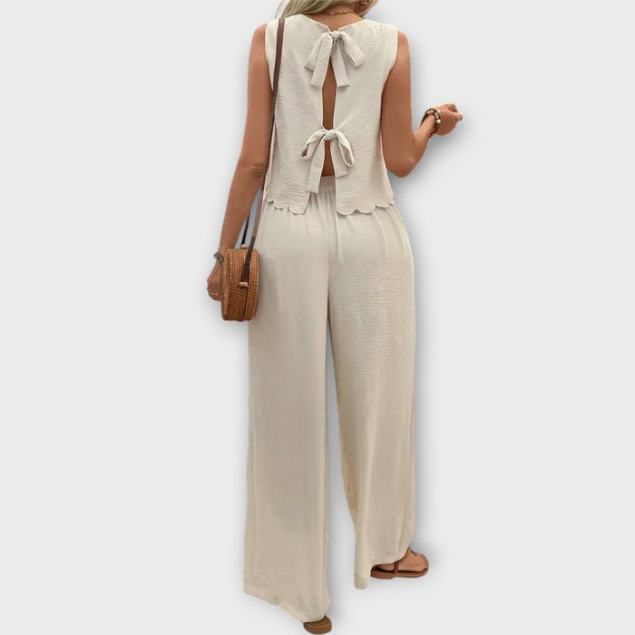 Valen | Waistcoat with Petals and Trousers