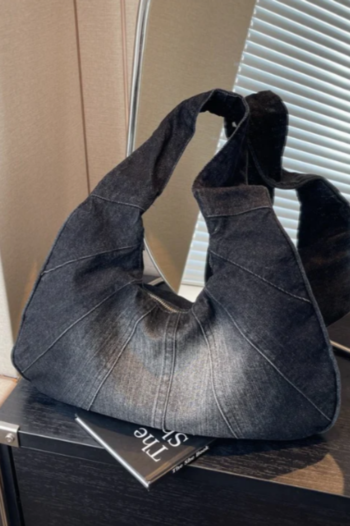 Venla - Relaxed Shoulder Bag