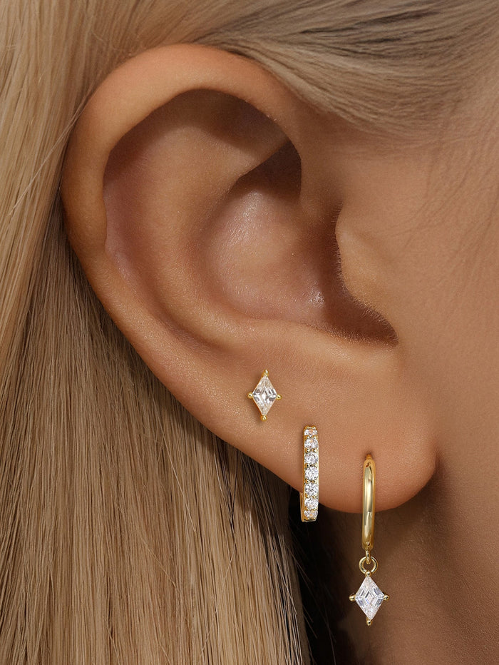Veronika | Gold-Plated Delicate Earrings with Shine